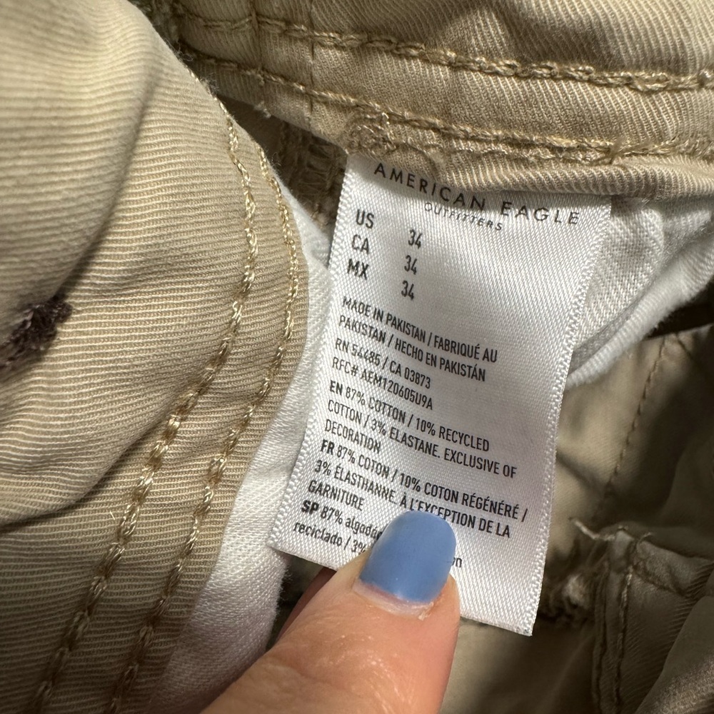 American Eagle Outfitters Beige Cargo Shorts - Picture 4 of 5